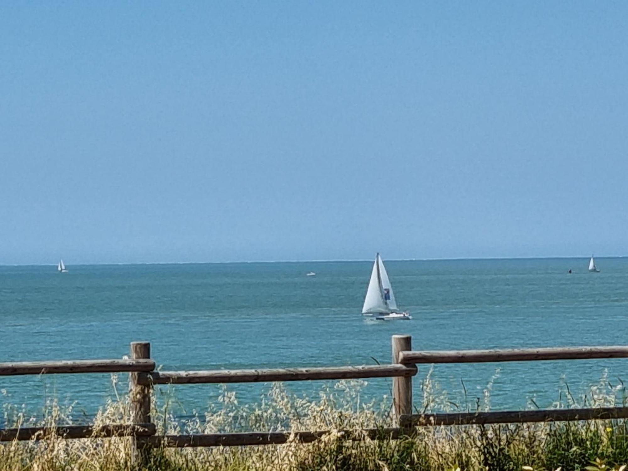 Les Rochers De Vallieres, Appartement De 35 M2 Avec 1 Chambre, Terrasses, Jardin 140 M2, Vue Panoramique Face A L'Ocean ! Saint-Georges-de-Didonne Exterior photo